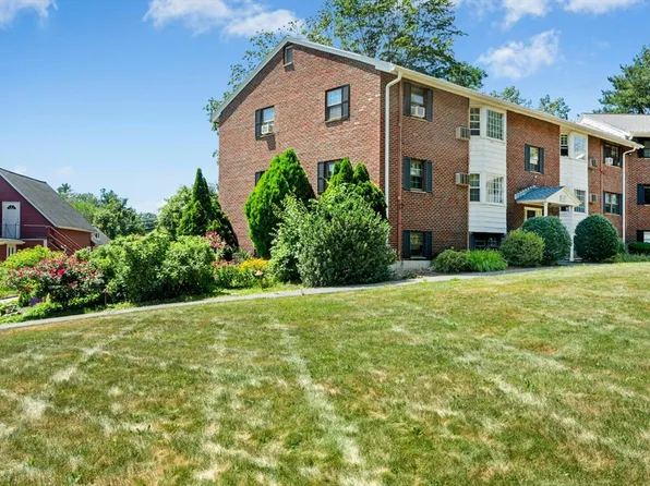 1 Town House Ln APT 6, Acton, MA 01720