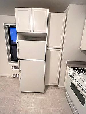 5th image of 64-85 Saunders St APT F8