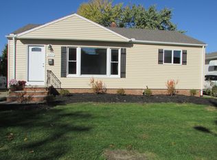 30417 Forest Grove Rd, Willowick, OH 44095