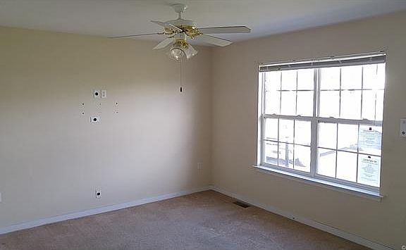 3rd image of 712 S Holly Ave