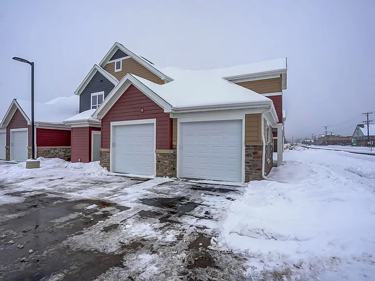 1270 Stonewood Xing — Photo 14