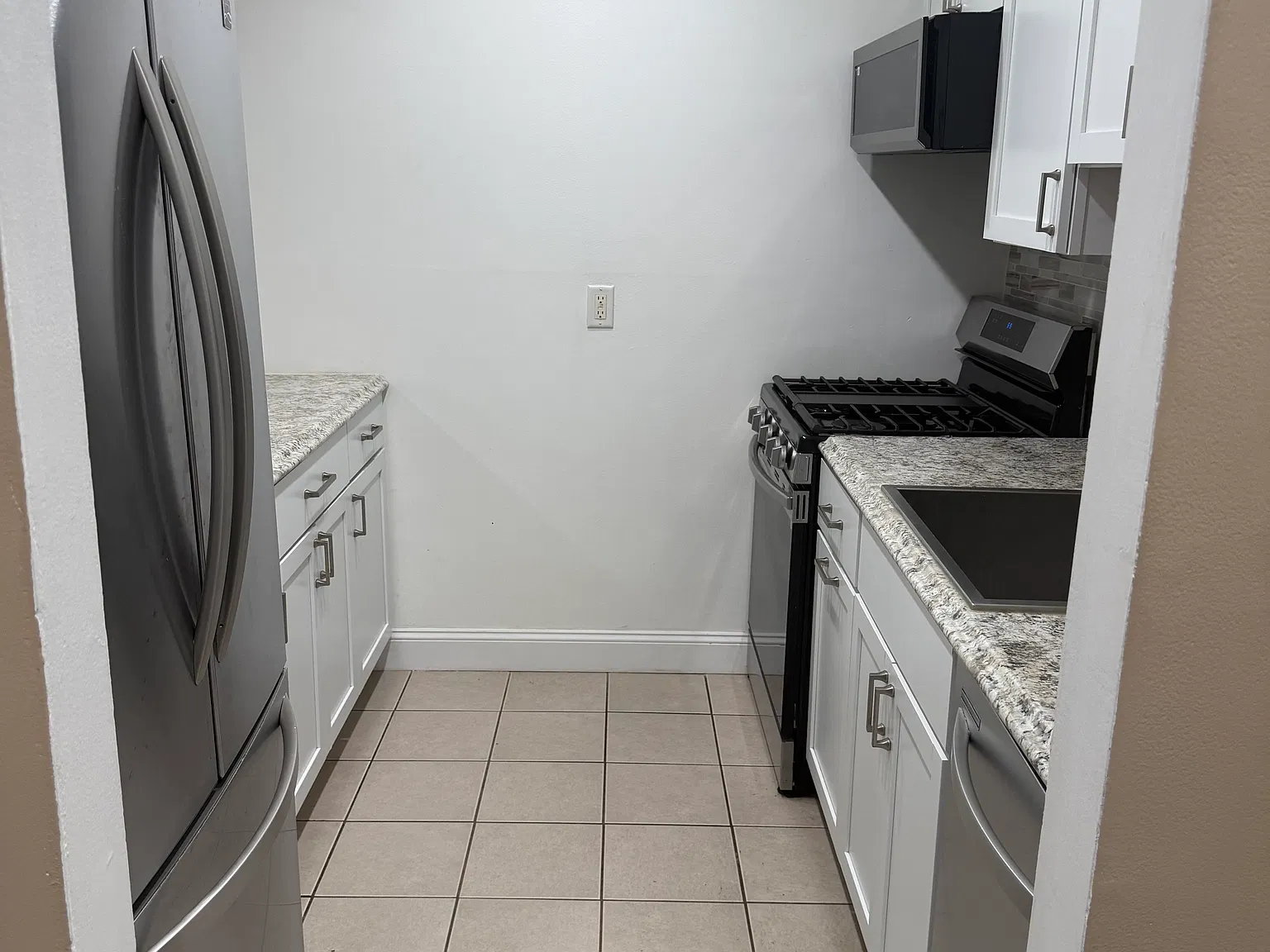 1 bed, $2,200 — Photo 4