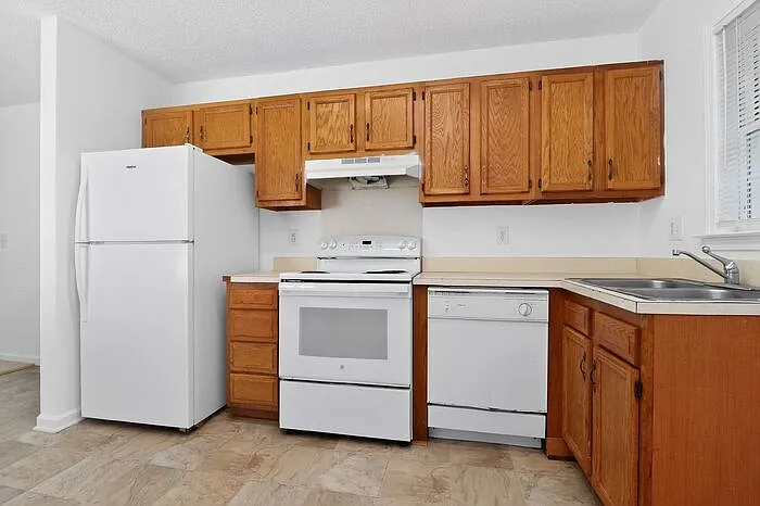 93 Sunderland Rd SW — Photo 12
