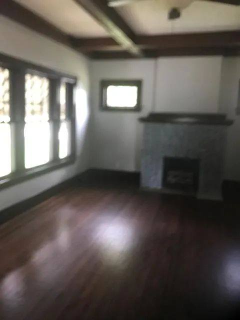 3 bed, 2.5 bath, 2100 sqft, $2,300 — Photo 3
