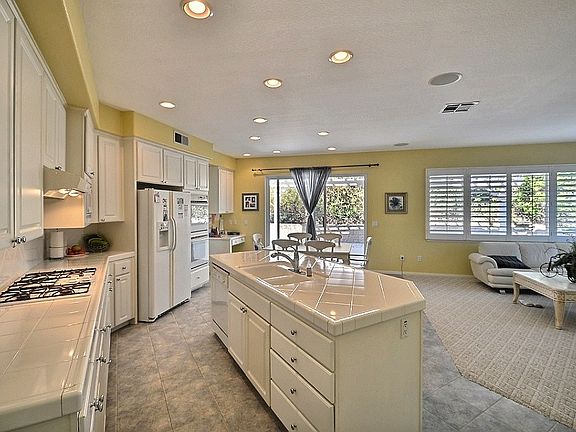 Large Kitchen