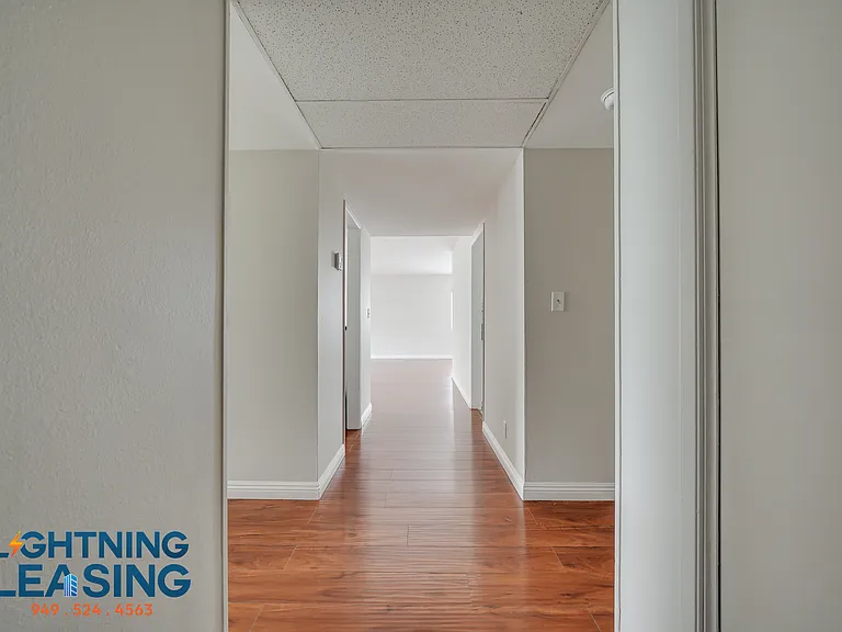 815 S Shenandoah St #302 — Photo 18