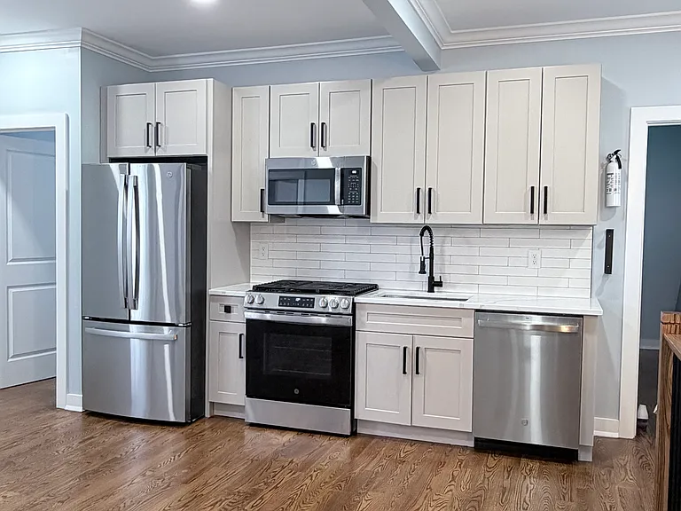 8 Essex St #2 — Photo 2