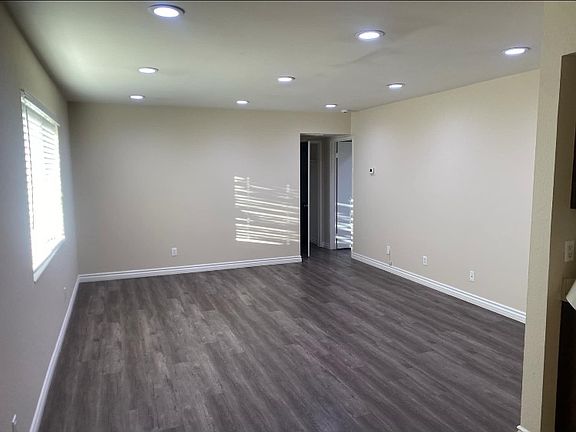 3rd image of 1405 Vegas Valley Dr #0