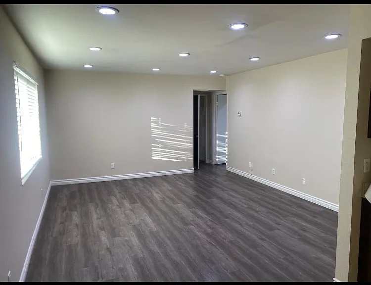 1405 Vegas Valley Dr #0 — Photo 3