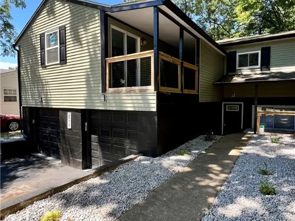 2972 N Turkeyfoot Rd, Akron, OH 44319