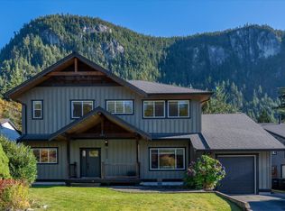 38590 Westway Ave, Squamish, BC V8B 0W4