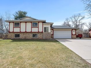 8392 Fairchild Ave, Mounds View, MN 55112