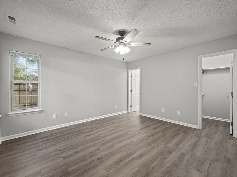 2033 Derby Run Rd — Photo 11
