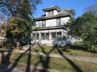 304 9th Ave NE, Rochester, MN 55906