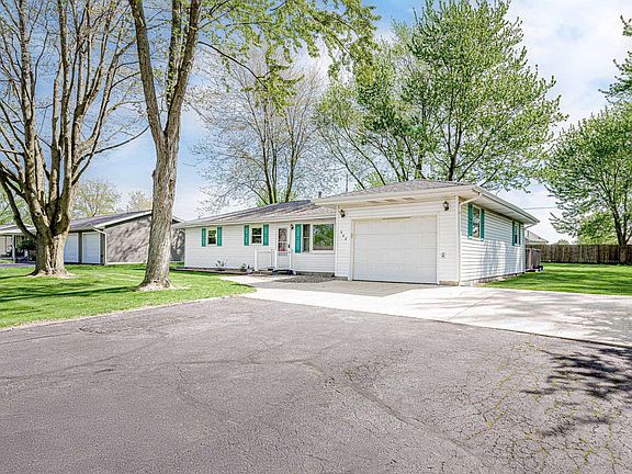 2nd image of 608 Maxine Dr