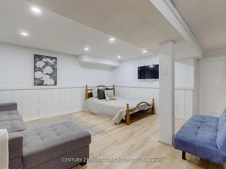 81 Lillooet Cres #BASEMENT — Photo 3