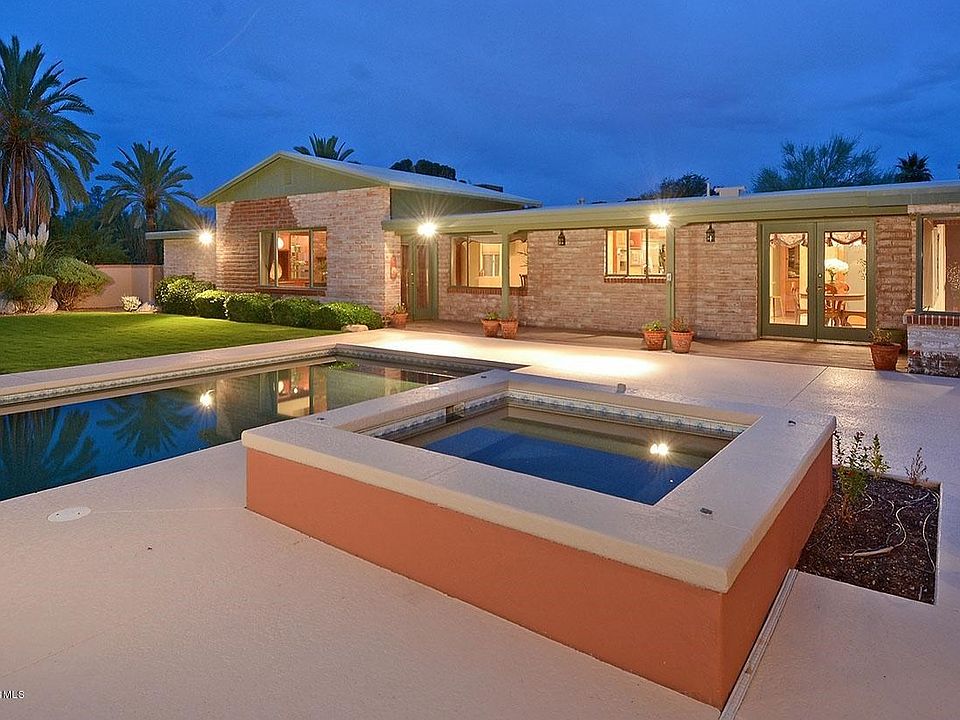 1st image of 850 W Giaconda Way
