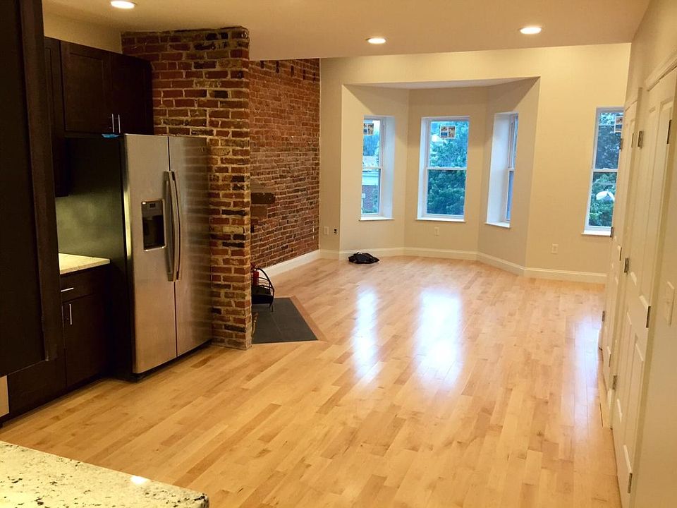 Kitchen / Living Room
