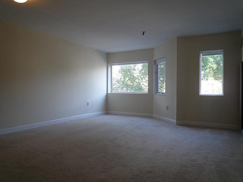 2nd image of 1445 Beacon St #102