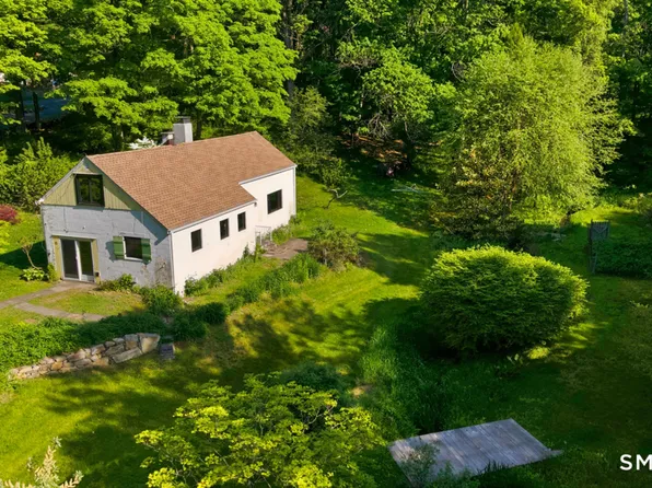 15 Old Mailcoach Road, Redding, CT 06896