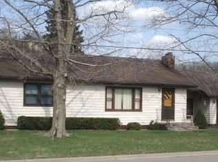 709 Front St, Cassville, WI 53806