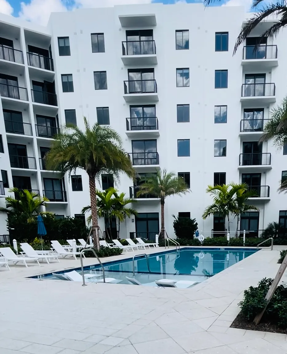 1 bed, 1.0 bath, 695 sqft, $2,125 — Photo 4