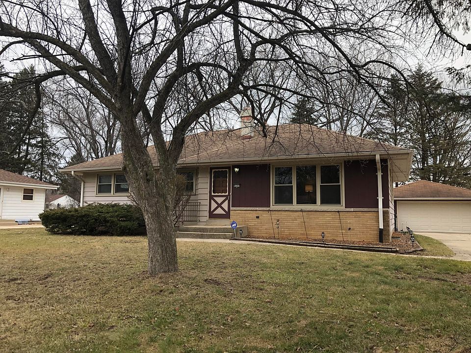 1st image of 8240 N 53rd St