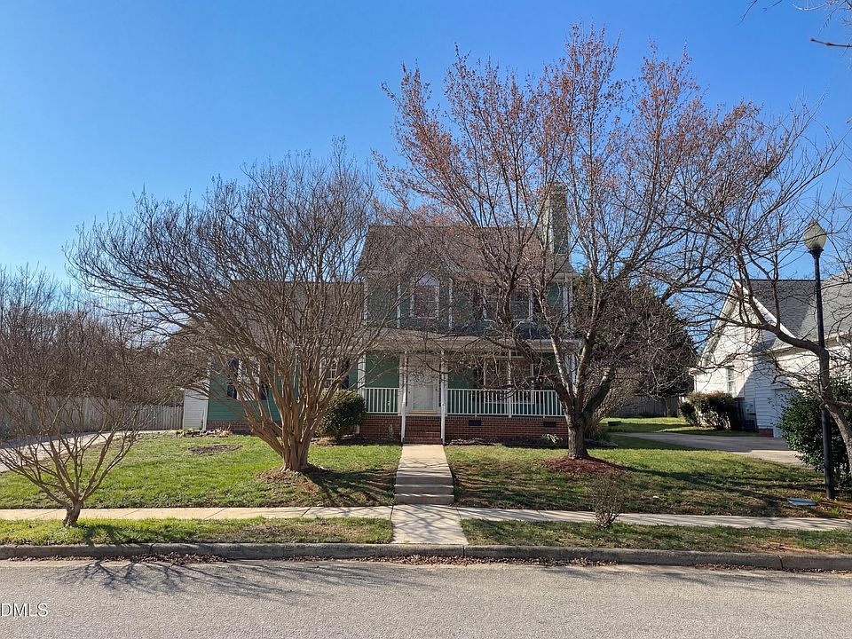 1st image of 816 Silver Linden Ln