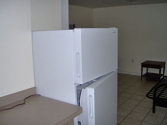 2nd image of 7270 Seneca St #2