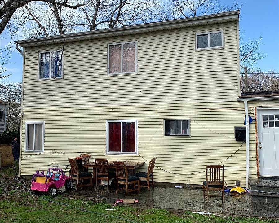 2nd image of 331 Jayne Blvd