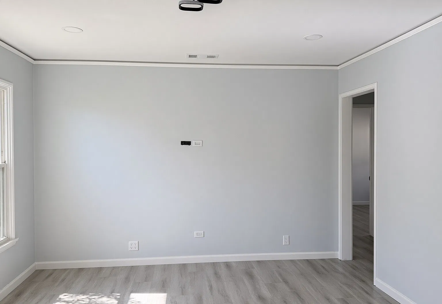 2 bed, $3,300 — Photo 3