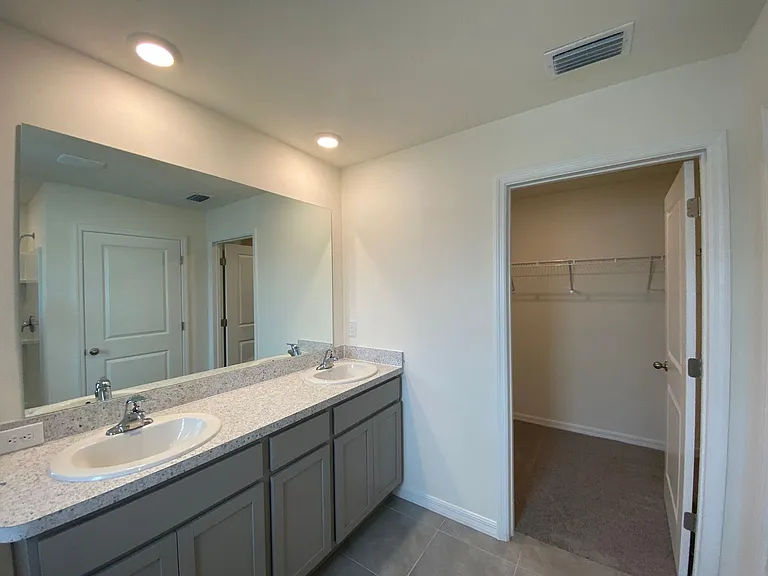 2113 NW 247th Dr — Photo 10