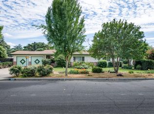 1037 W Fairmont Ave, Fresno, CA