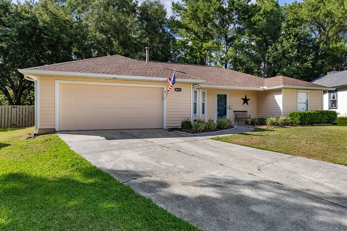 Building Photo - 8834 NW 11th Pl