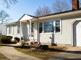 26 Pinehurst Rd, Riverside, RI 02915