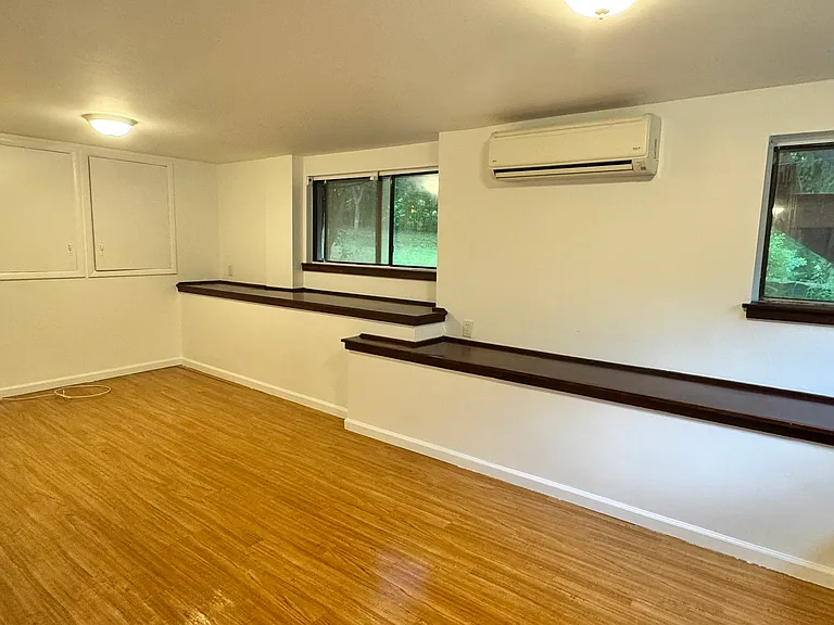 1 Hillside Ave — Photo 8