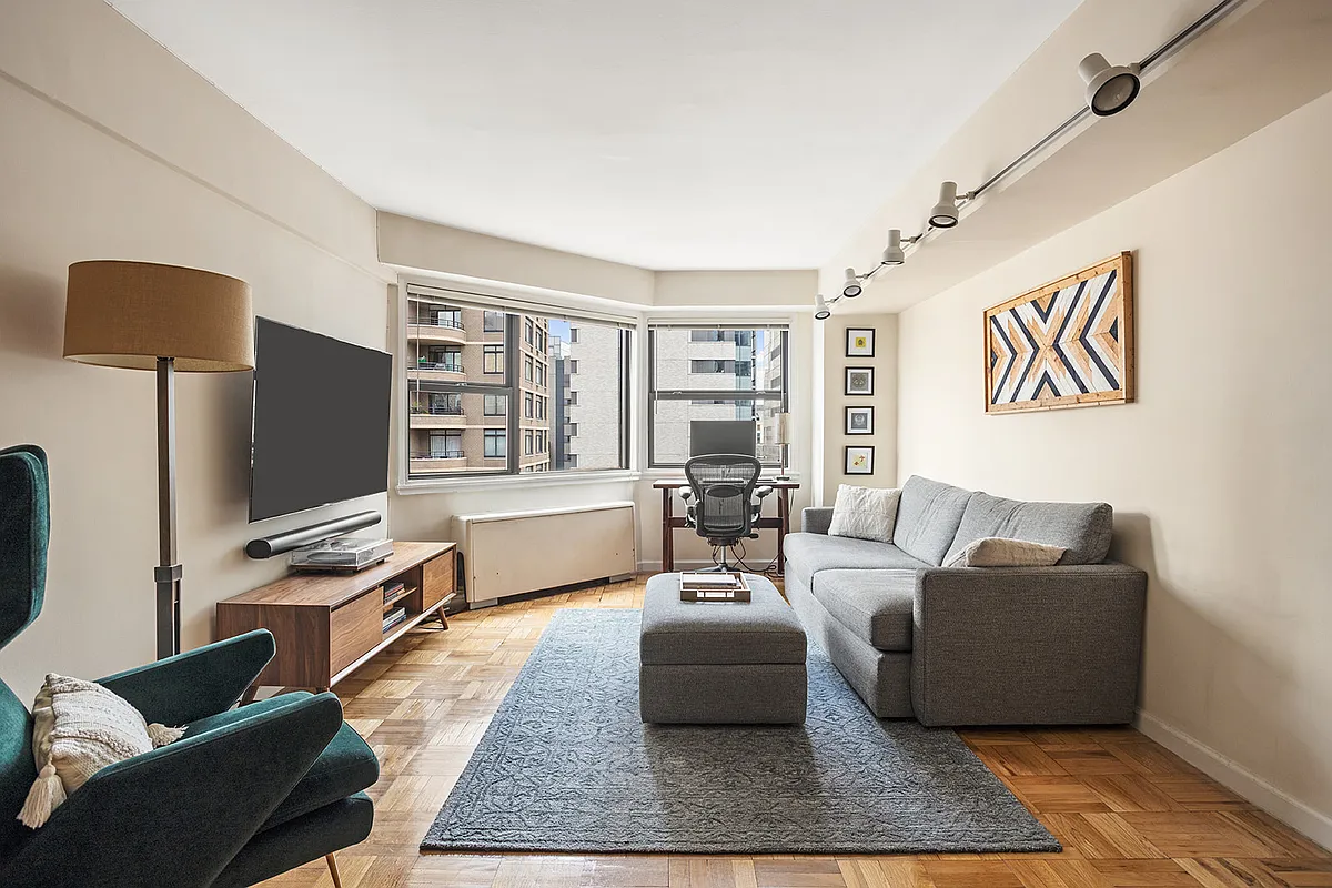 Ｙ.A:Raison D'Etre ５点セット 345 East 69th Street #16E in Lenox Hill, Manhattan | StreetEasy