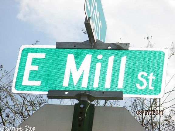 2nd image of 1213 E Mill St
