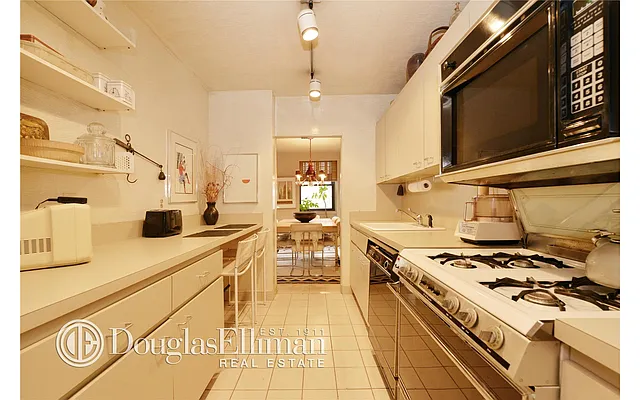 Sold by Douglas Elliman | media 31