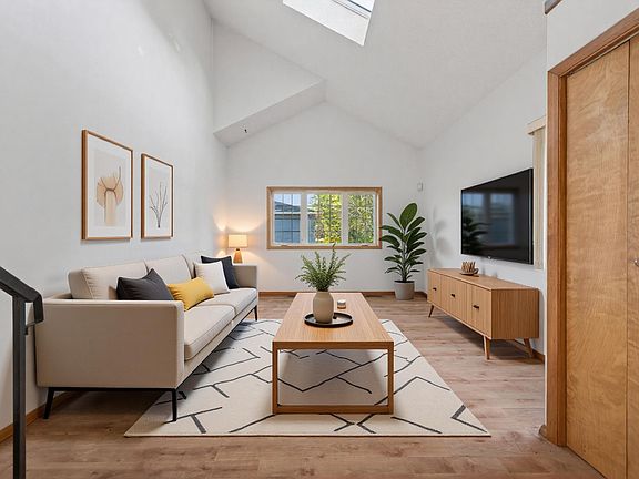3rd image of 2023 Parkside Dr