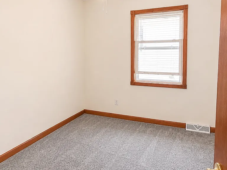 124 Kelvin Ave #2 — Photo 21