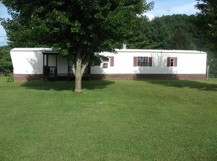 94 Memory Ln, Galax, VA 24333