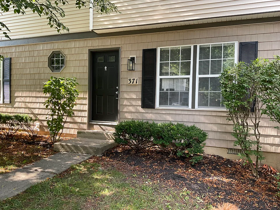 366 Cottonwood Ct