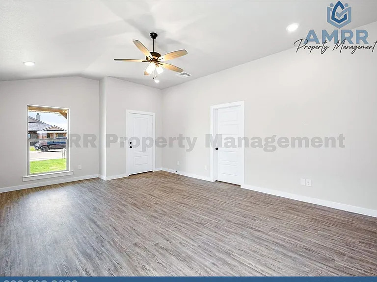 8622 26th St — Photo 12