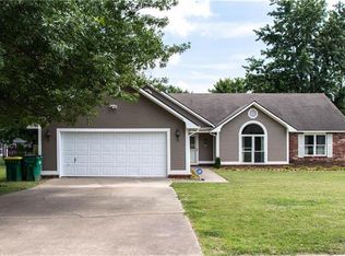 2103 Hummingbird Dr, Springdale, AR 72764