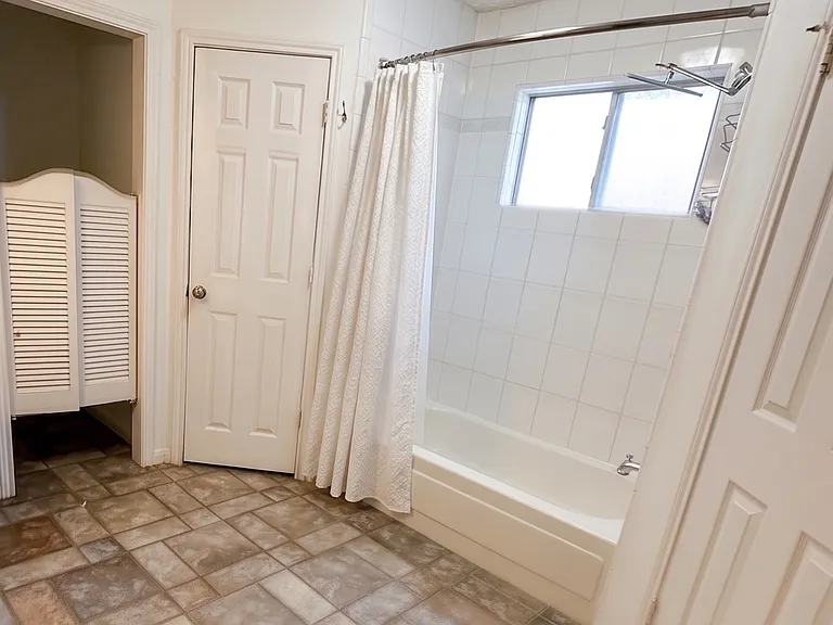 18066 Forest Cedars Dr — Photo 5