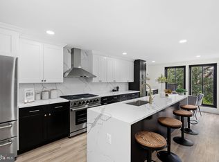 1808 N Shore Ct, Reston, VA 20190