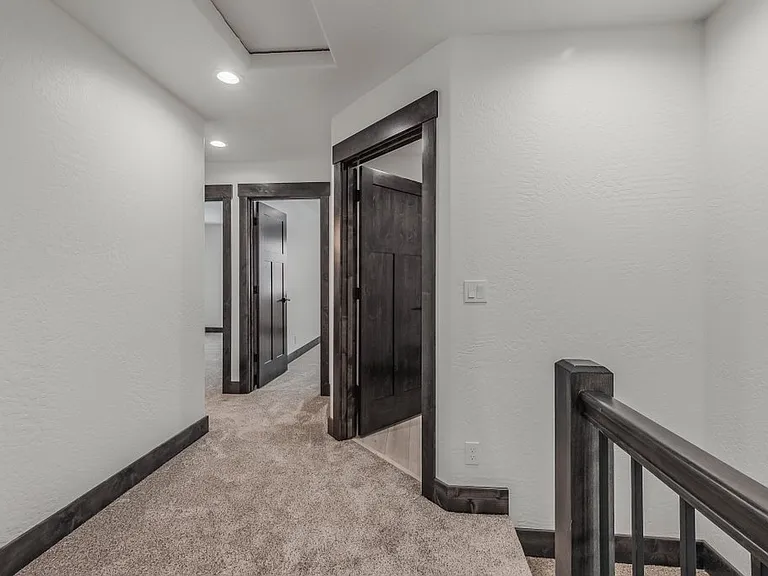 218 E Lobo Loop — Photo 11