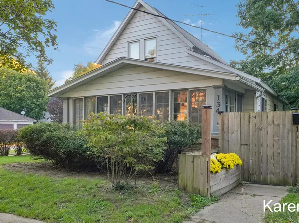 134 Fitzhugh Ave SE, Grand Rapids, MI 49506