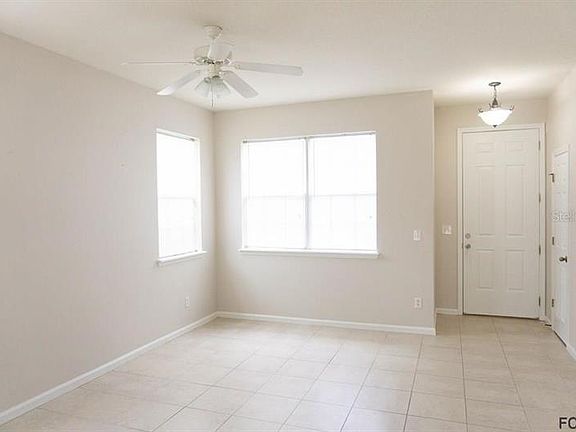 3rd image of 20 Angela Dr